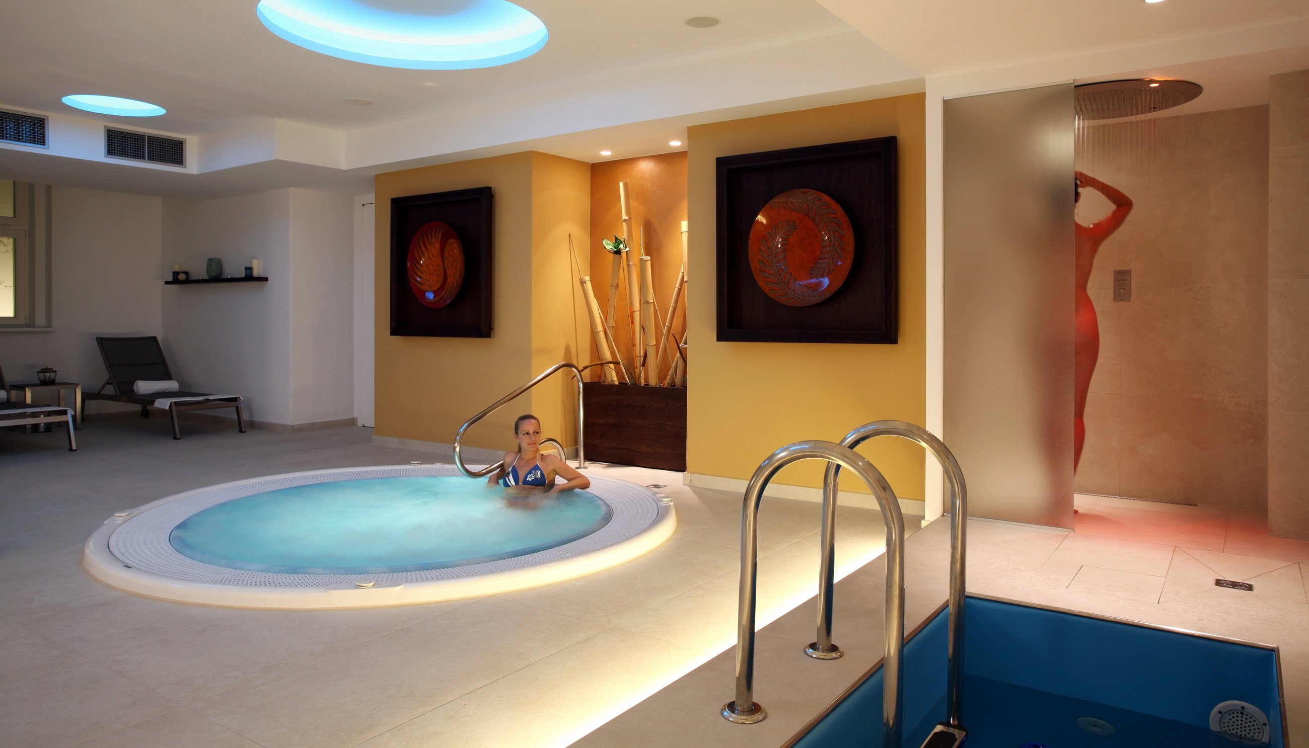 [Jacuzzi a Vichy sprcha]